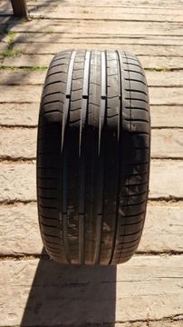 Opona Pirelli P Zero 275/35/22 104 Y