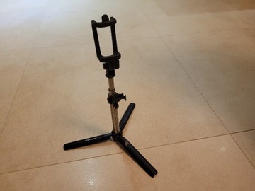 Selfie-stick 30-90 cm + tripod zipaigan + pilot