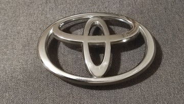 Emblemat Toyota Corolla Verso II 2004-2009 przód 