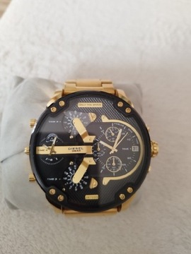 Złoty chronograficzny zegarek Diesel 