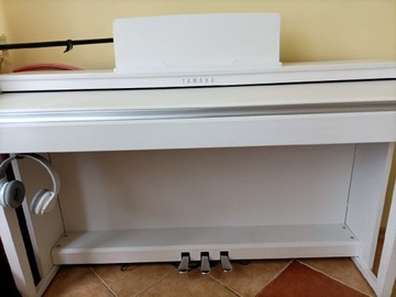 Pianino cyfrowe Yamaha CLP 625