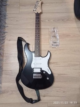  Gitara elektryczna Yamaha pacifica 112v 