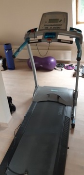 Bieżnia elektryczna YORK Fitness anniversary t202