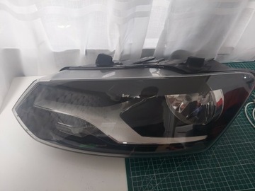 Lampa lewy przód 6R1941007E VW Polo 6R