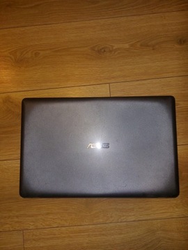 Laptop ASUS F750L