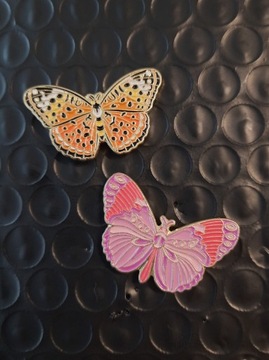 2x motylki motyle broszki przypinki odznaki piny