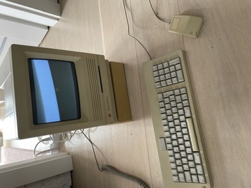 Macintosh SE 30 + dysk 20 MB SCSI