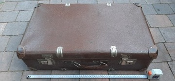 Przedwojenna walizka zabytkowa