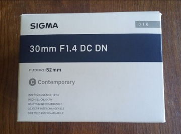 Pudełko do Sigma 30. 1.4 micro 4/3