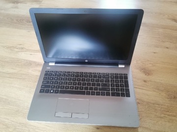 W świetnym stanie laptop HP250G6 4GB DDR4/128GB 