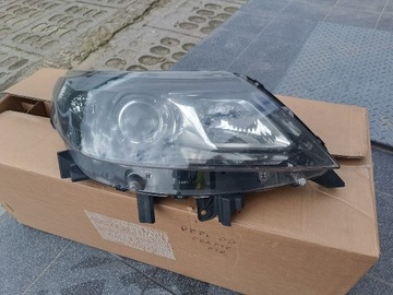 RENAUt LATITUDE LAMPA PRAWA XENON 260105696R