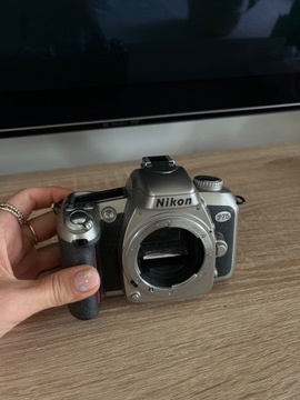 Aparat analogowy Nikon F75