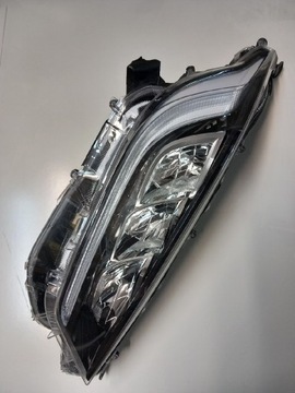 Reflektor  lampa TOYOTA Yaris Led 21-