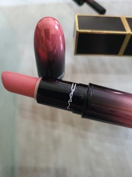 Szminka Mac 402 French silk