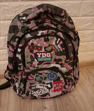 Plecak młodzieżowy Coolpack w łatki różowe 