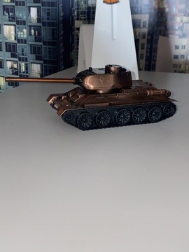 Czołg T34 metal z plastkiem dekoracja retro