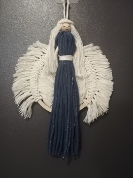 Aniołek ze sznurka