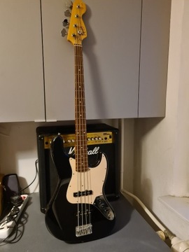 Squire by Fender - Jazz Bass