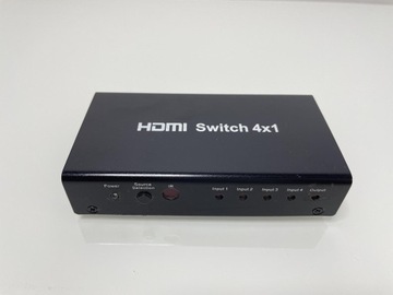 Przełącznik rozgałęźnik 4 x 1 HDMI