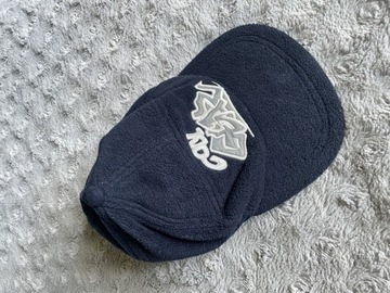 C&A polarowa czapka z daszkiem R . 5-8 lat