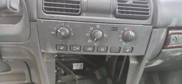 Panel klimatyzacji Volvo V40 2001