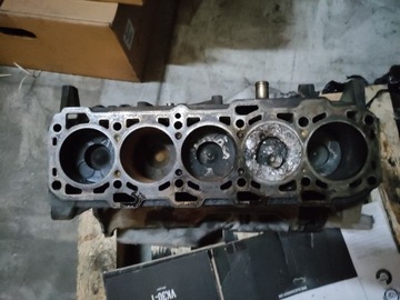 Blok Słupek Silnika Alfa Romeo 159 2.4JTD 55164520