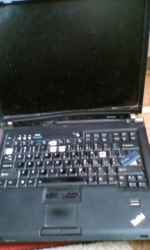 Stary laptop Lenovo 