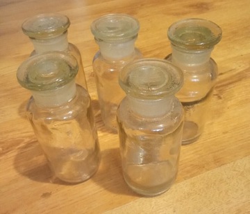 Zabytkowe szklane butelki 250 ml