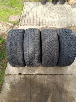 Opony zimowe 215/50R17 - komplet 4 sztuk