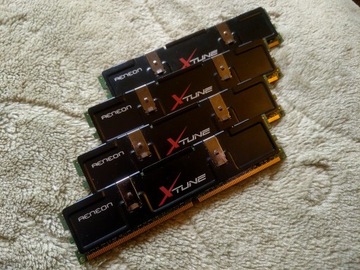 Pamięć RAM AENEON XTUNE DDR2 PC-8500 1066MHz