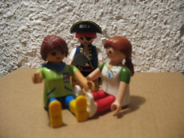 GEOBRA 3 figurki Playmobil ZOO weterynarz pirat 