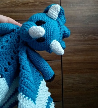 Maskotka pacynka amigurumi dinozaur różne kolory 