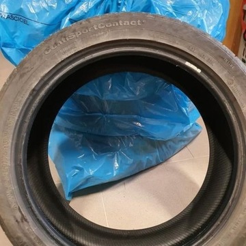 Opony letnie Continental 235/45 R20 V XL