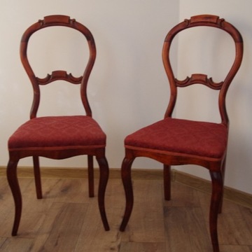 stare krzesła - cena za dwie sztuki