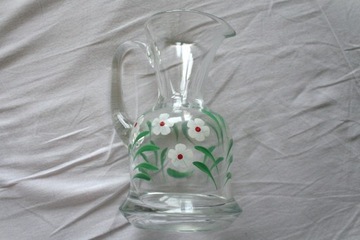szklany wazon, dzbanek ze wzorem w kwiaty