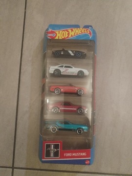 Hot Wheels 5 pak Ford Mustang 