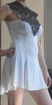 Nowa biała sukienka z czarną koronką rozm.36