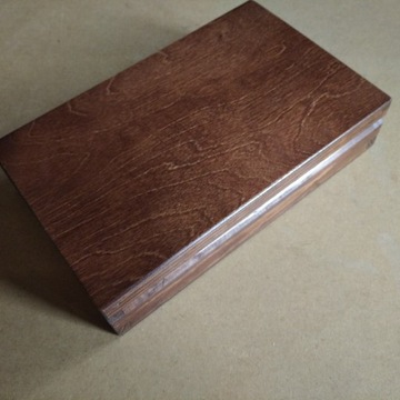 Drewniana szkatułka