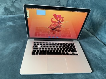 MacBook Pro 15” 2014 i7 16GB RAM 250SSD Iris Pro