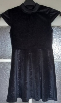 Nowa elegancka czarna sukienka dziewczęca rozm 134-140cm C&A 