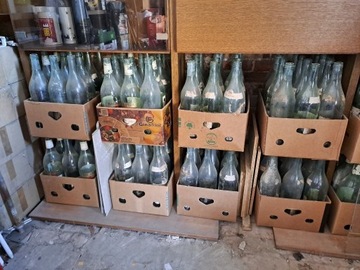 ponad 100 butelek 3 litrowych