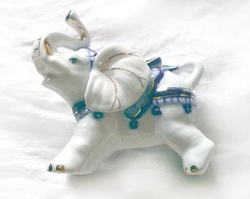 porcelanowa figurka słonia, słoń figurka z porcelany