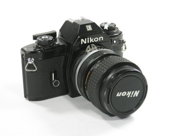 Nikon EM + Nikkor 35-70 1:3,3-4,5