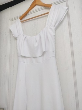 przepiękna elegancka biała suknia