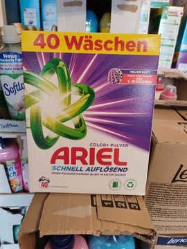 Niemiecki proszek Ariel kolor 40 pran 2,4kg