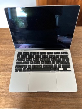 MacBook Air M2 14 cali / srebrny / 256 GB / 8GB RAM / 89 cykli