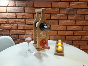 Dębowy stojak na wino 