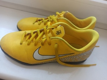 Buty halowe nike 38,5 junior