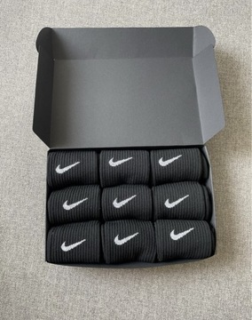 Nike Wysokie Czarne Skarpety 9 par(42/46)