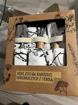 Torebka na nasiona z przyborami do sadzenia 